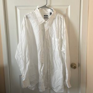 IZOD white dress shirt in perfect condition